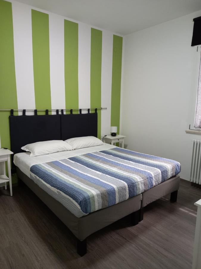 B&B Km 198 - Letto E Colazione Sorbara Bagian luar foto