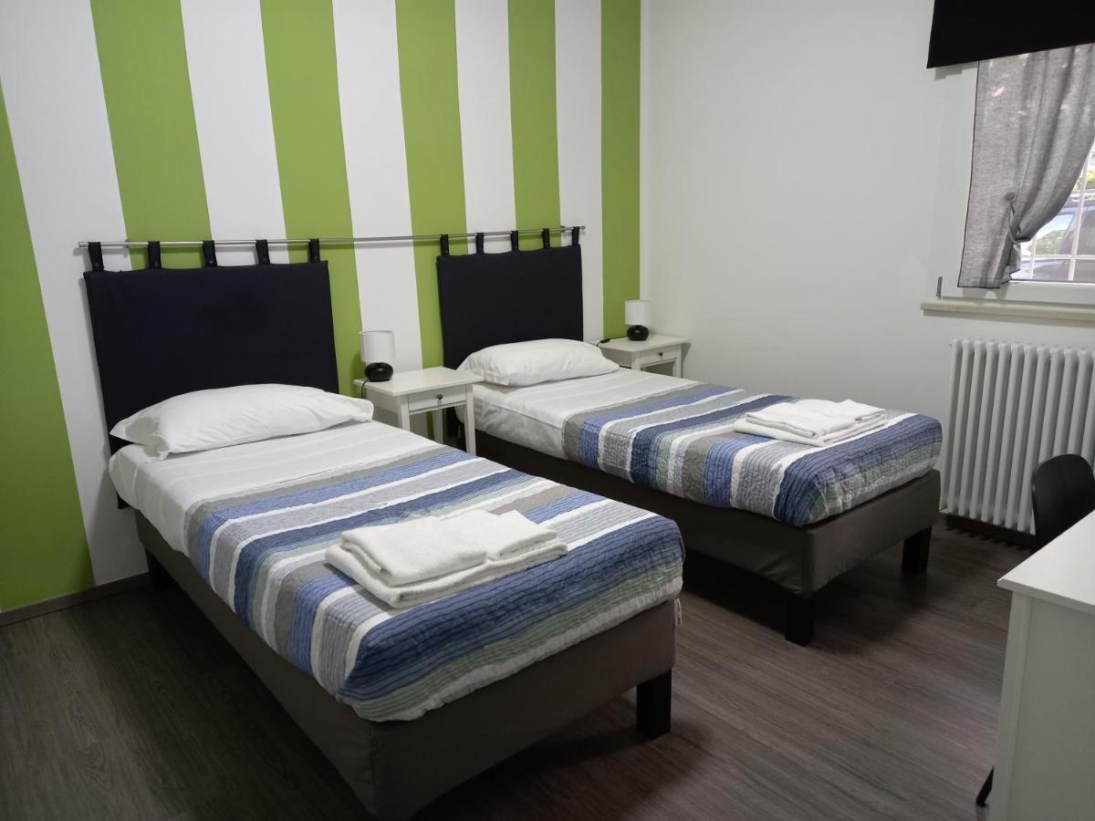 B&B Km 198 - Letto E Colazione Sorbara Bagian luar foto