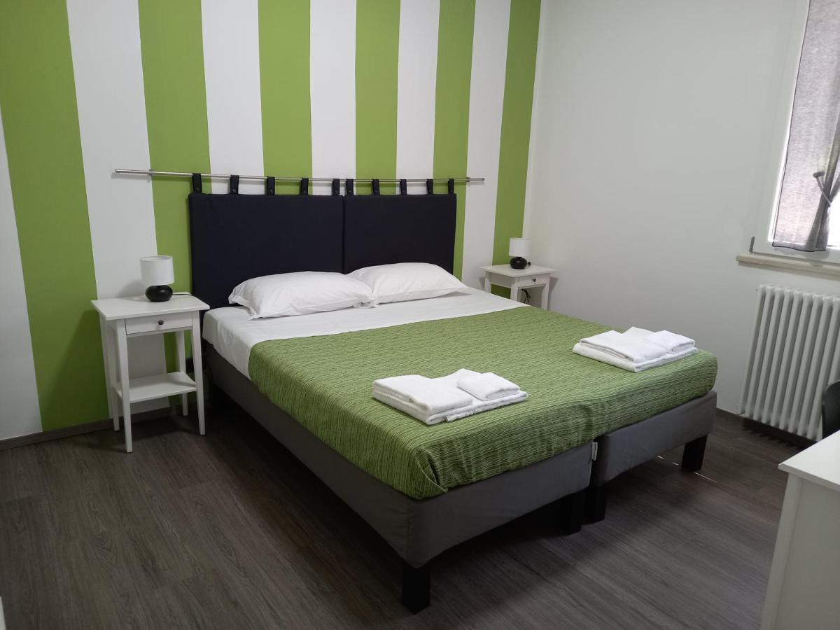 B&B Km 198 - Letto E Colazione Sorbara Bagian luar foto