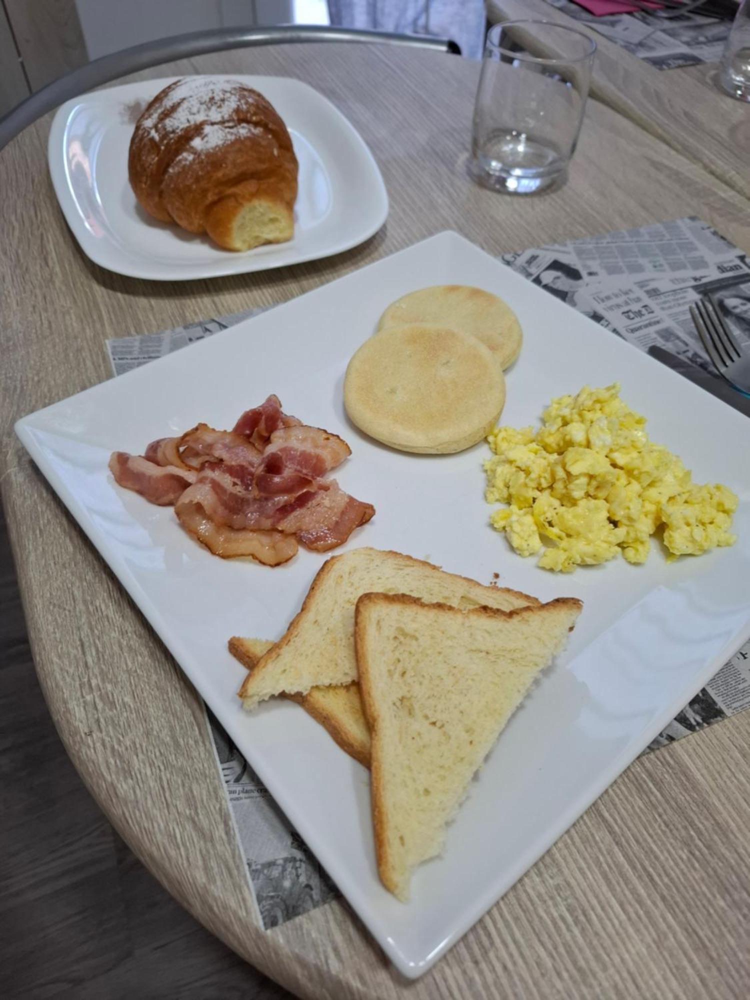 B&B Km 198 - Letto E Colazione Sorbara Bagian luar foto